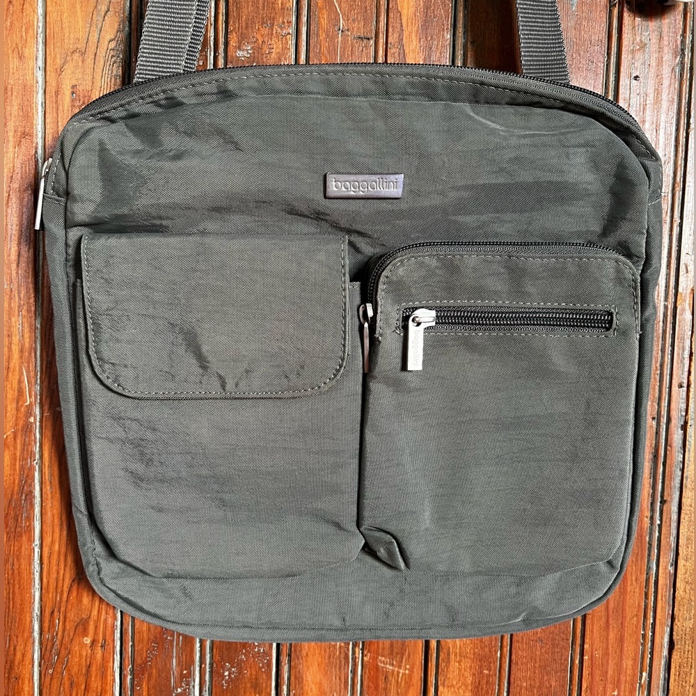 Baggallini Crossbody Purse Bag